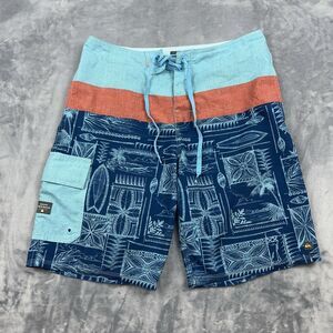 Quiksilver Waterman Board Shorts Mens Size 30 Blue Hawaiian Print Swim Beach